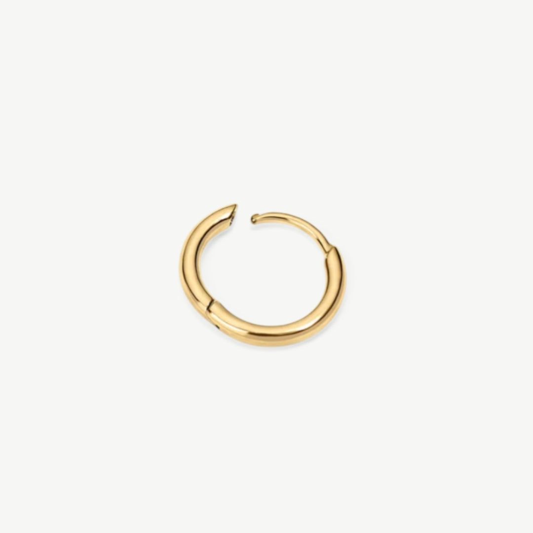 Detalle pendientes gota y aretes oro - Tresora Paris