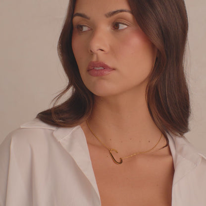 COLLAR INICIAL GRANDE ACERO BAÑO ORO